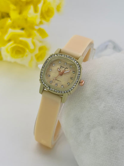 FT Luxe Halo Rubber Belt Watch Forever Times